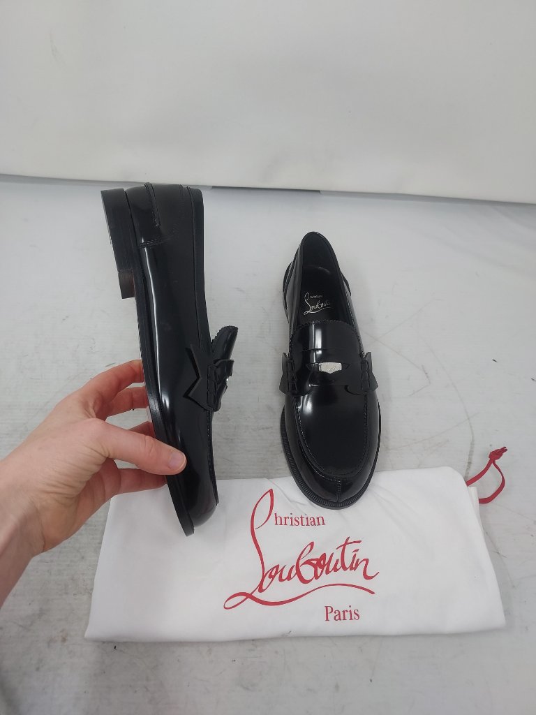 Christian Louboutin Womens Penny Black Shiny Patent Buffed Loafer